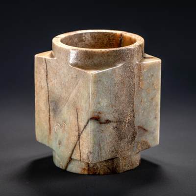 日本大阪雅和auction 2025金秋競賣會第一期 - 西周玉琮 尺寸:L:7 W:7 H:10cm