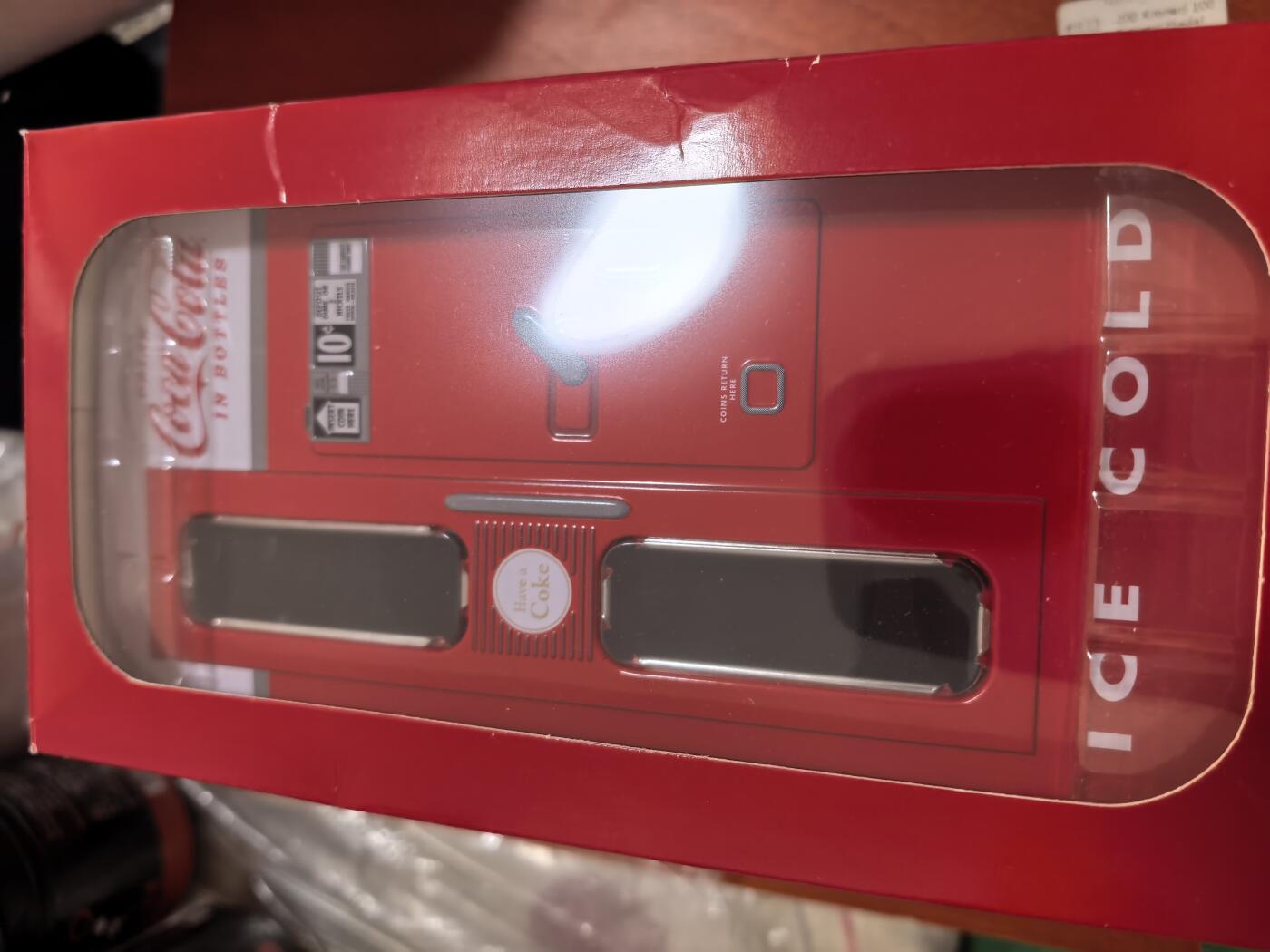 长老汇蛇年精选第七十场拍卖 2020斐济可口可乐彩色瓶盖精制银币原金属盒（不含币）