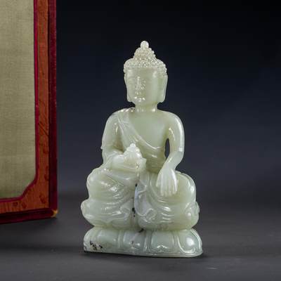 日本大阪雅和auction 2025金秋競賣會第一期 - 清 白玉釋迦摩尼坐像 尺寸:W:7 H:12.5cm 備註:盒付