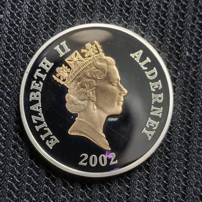 道一币馆币章第一百五十四场 - 镀金 奥尔德尼岛2002年伊丽莎白二世登基50周年5镑精制银币 28.28g 925S 15000