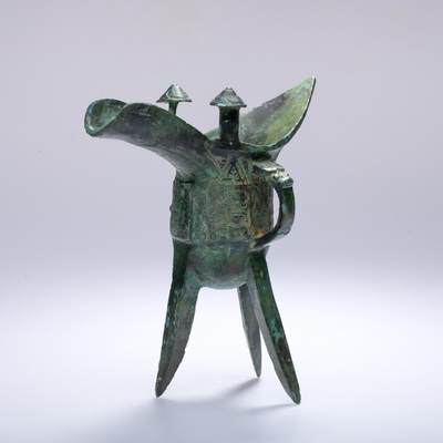 日本大阪雅和auction 2025金秋競賣會第一期 - 商 青銅爵杯 尺寸:W:19 H:20cm 備註:盒付