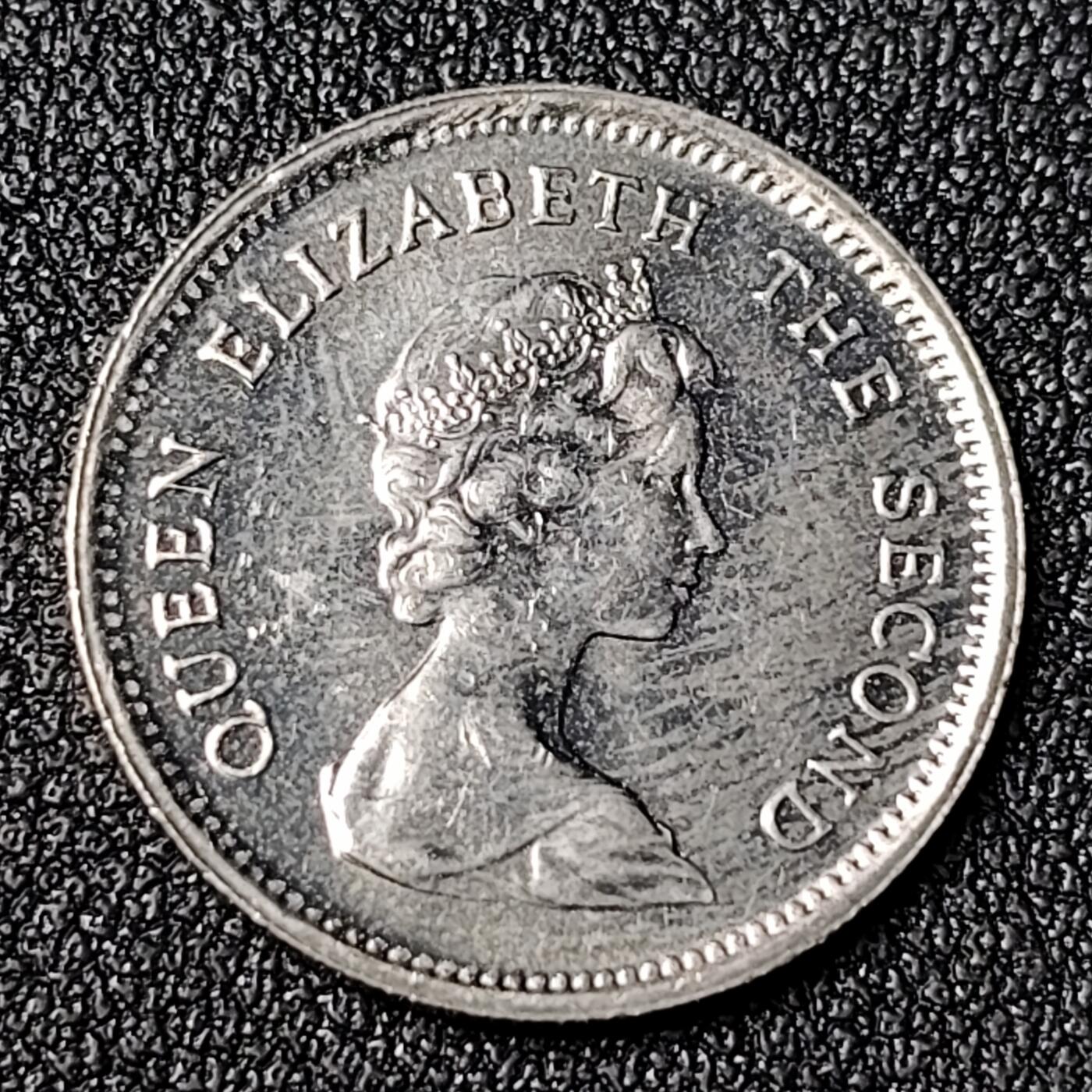 泉币菌-第124场-精品福利场(115场之后的本周末发货，感谢理解) UNC品质 图瓦卢1985年5分铜镍币 鲨鱼 伊丽莎白二世 19.4MM