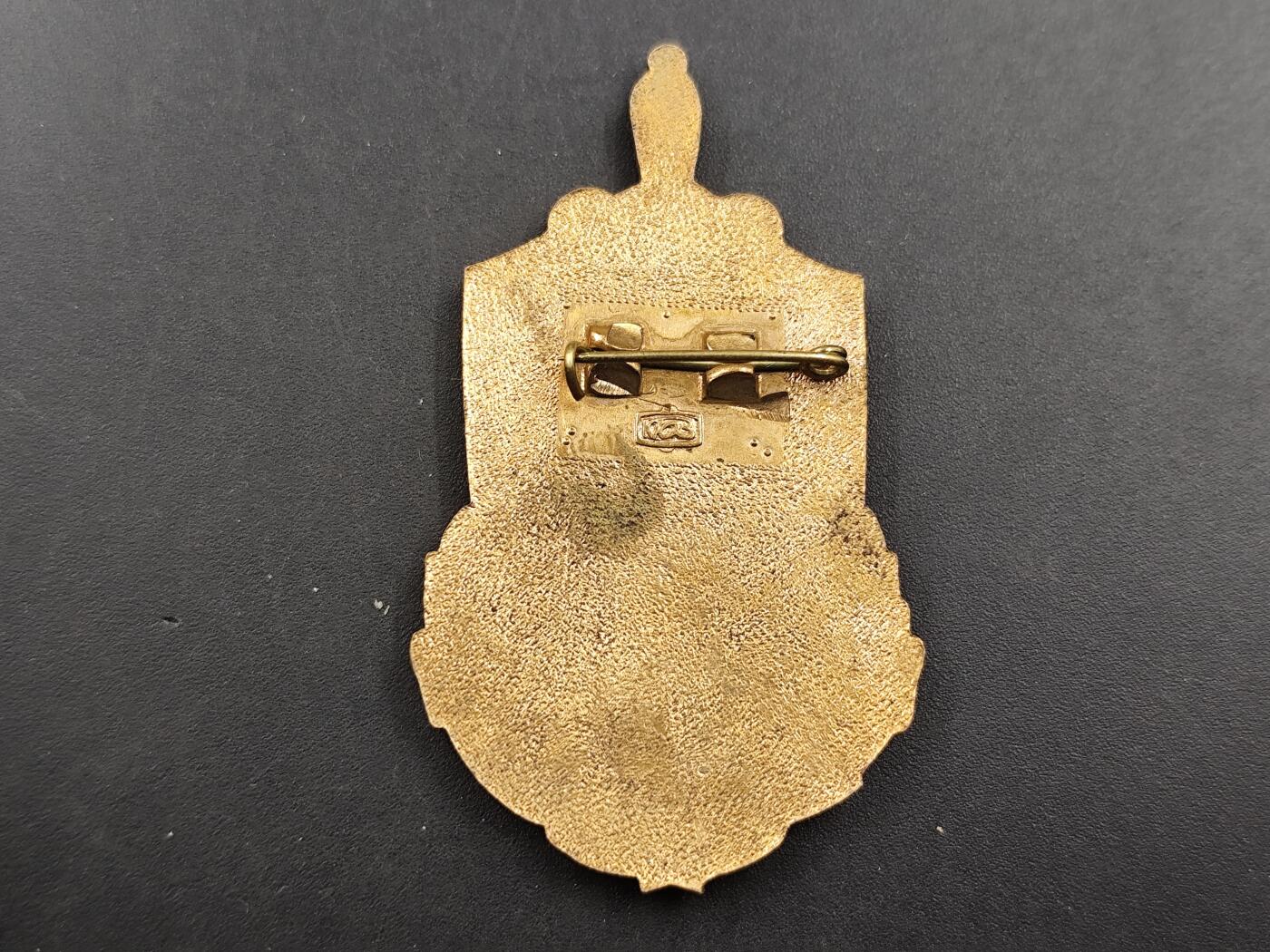 11月徽章新货项目 接下来都是精品场 欢迎关注 苏联克格勃40周年证章铜制