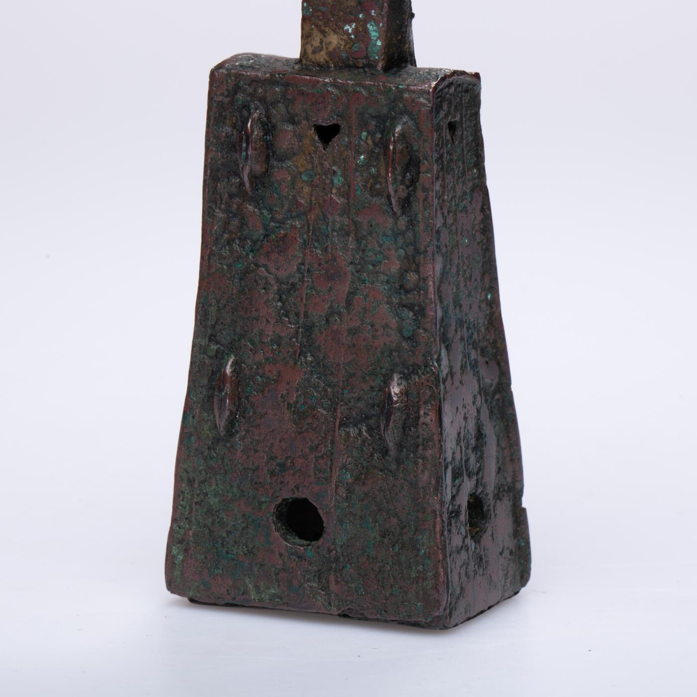 日本大阪雅和auction 2025金秋競賣會第一期 西周 鑾鈴 尺寸:W:8.5 H:16cm