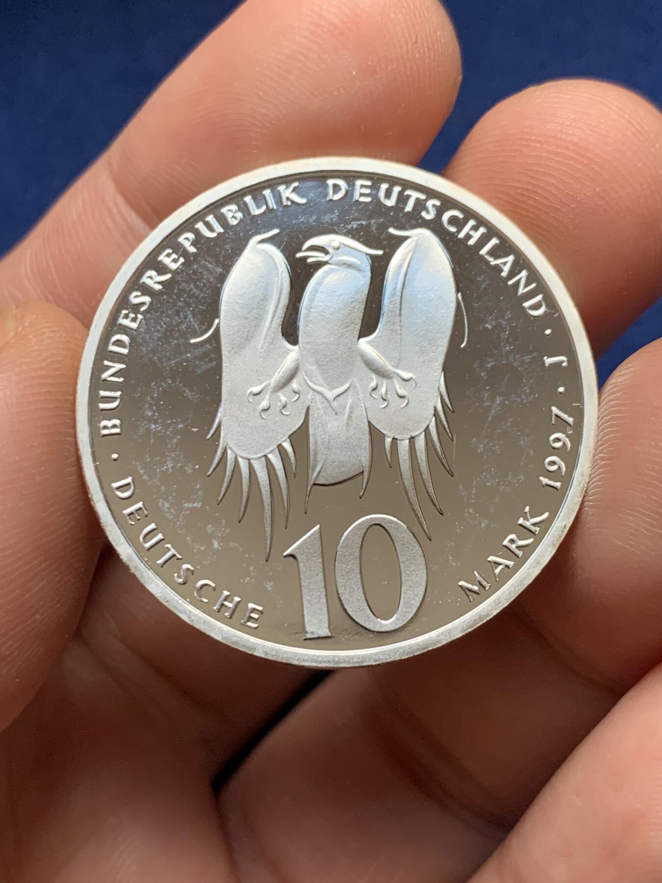 《竞宝斋》第435场 周日，周一2场连拍 （全场包邮） 德国1997年10马克精制银币J版 菲利普·梅兰希顿（德国人文主义者和宗教改革家） 15.5克 625银 发行量：15万出头