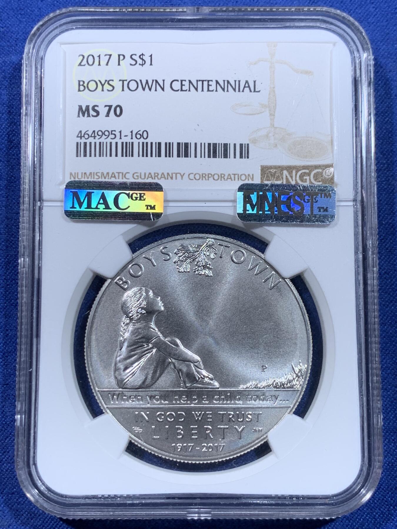 《竞宝斋》第435场 周日，周一2场连拍 （全场包邮） NGC MS70 美国2017年博伊斯镇百年纪念1美元 克劳斯获奖币 美国男孩镇普制银币 少见满分 橡树下仰望天空的的女孩