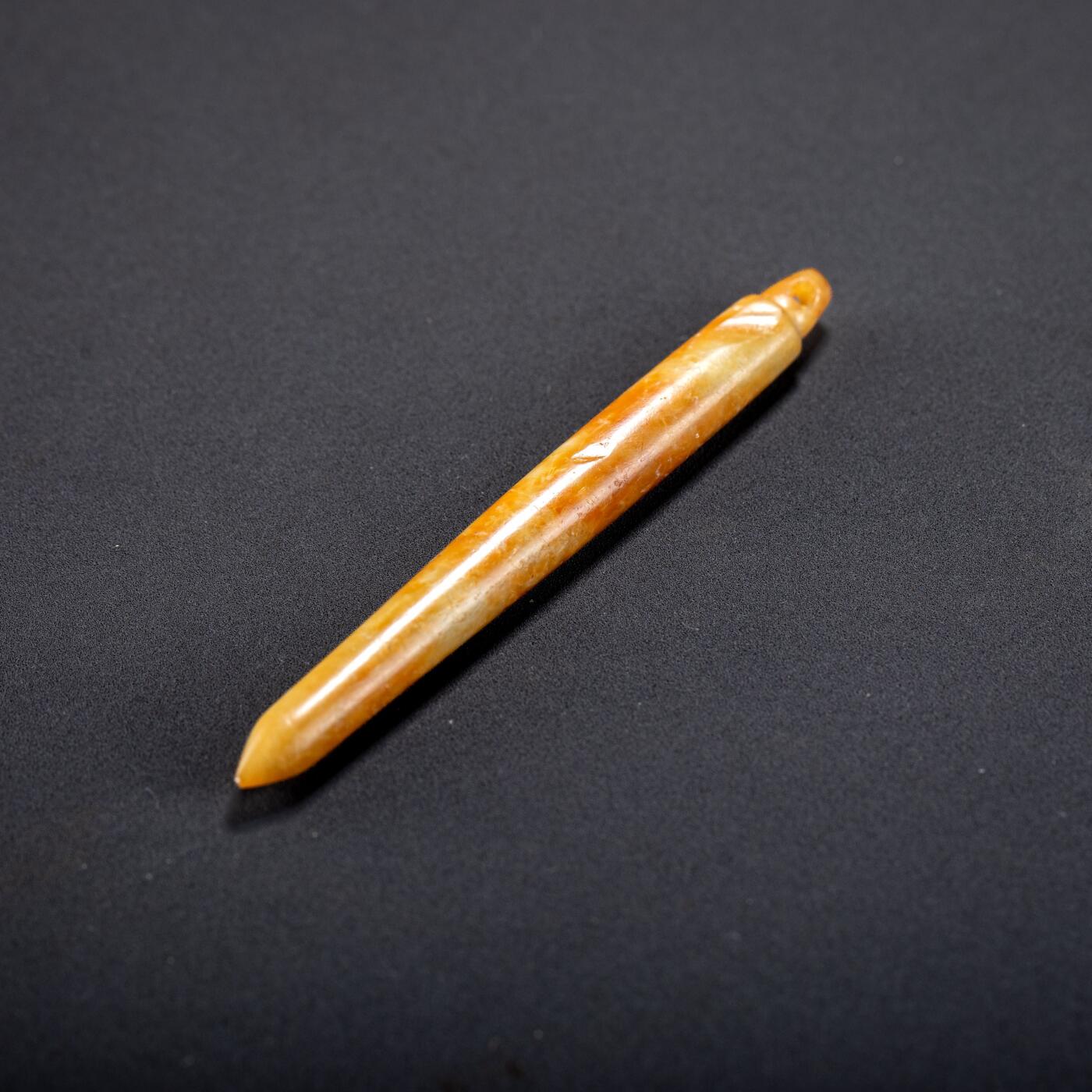 日本大阪雅和auction 2025金秋競賣會第一期 良渚文化 錐形器 尺寸:L:6.7cm 備註:盒付