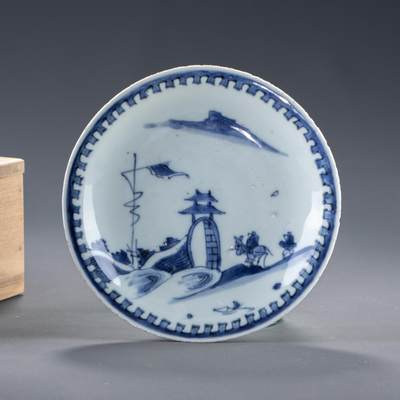 日本大阪雅和auction 2025金秋競賣會第一期 - 明末 天啟青花盤 尺寸:D:15.5 H:3cm 備註:木箱
