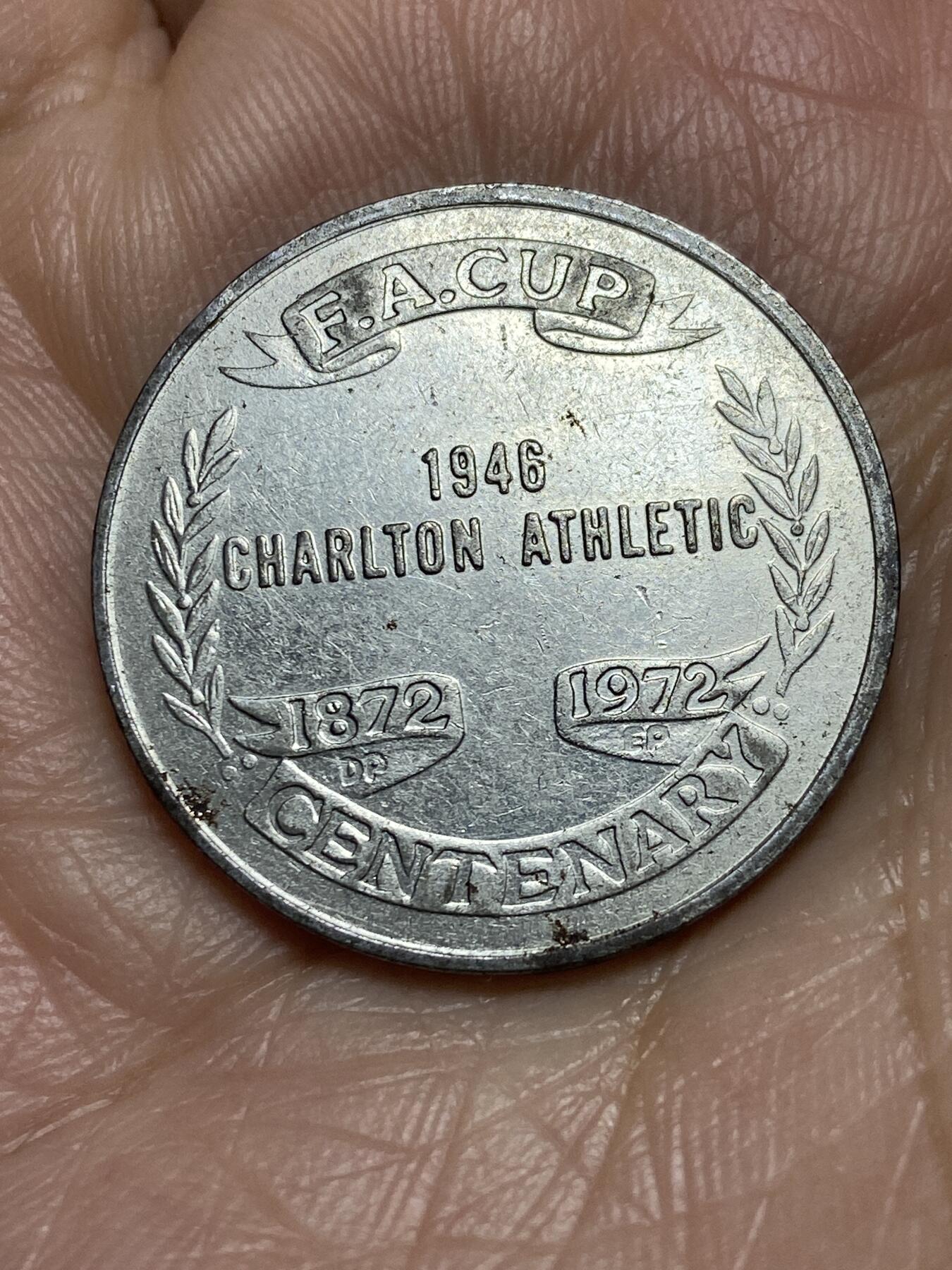 2025年第一百二十二场(总第一百四十八场）外国好品散币(免佣金) 英国🇬🇧足总杯纪念章