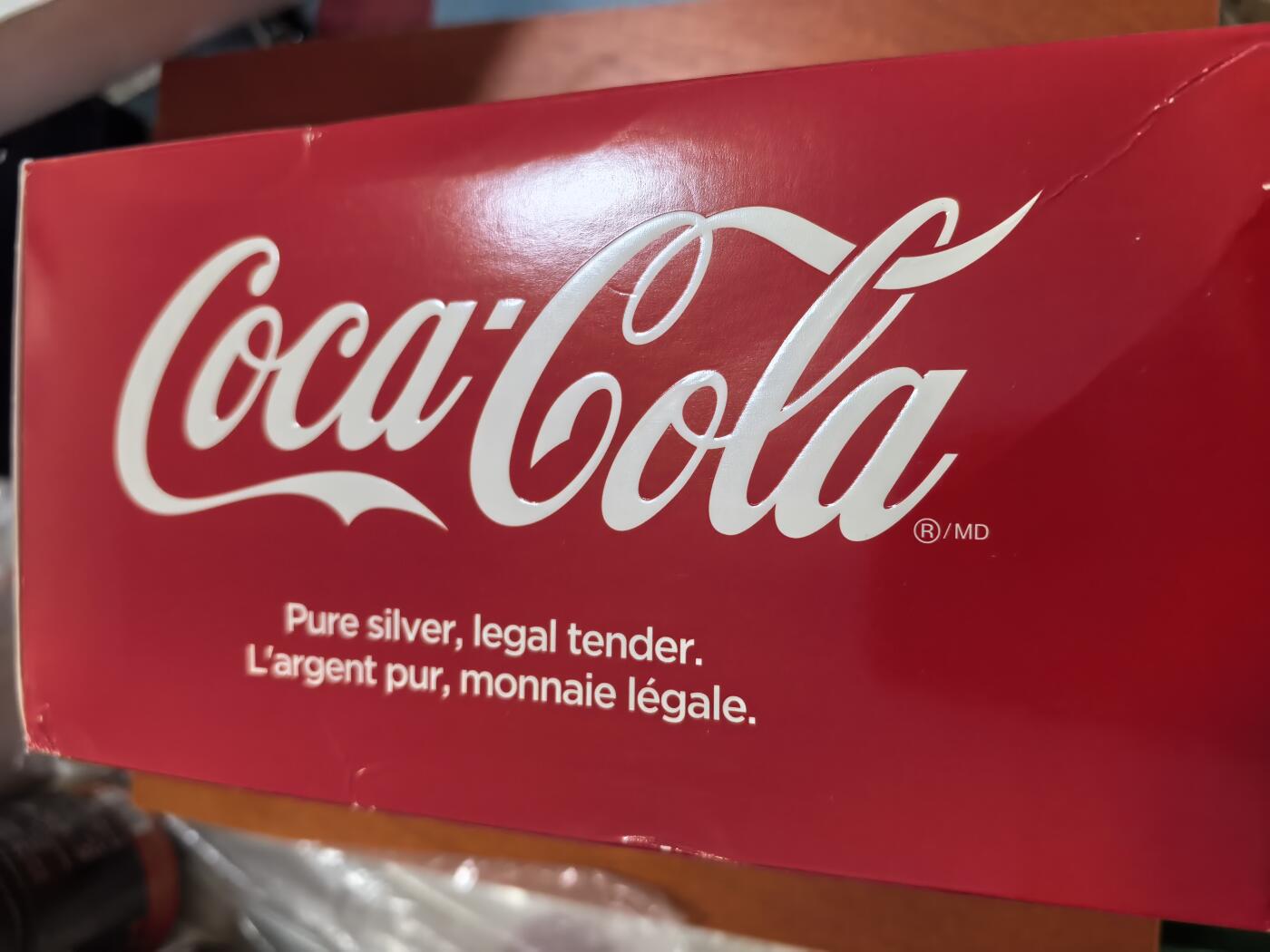 长老汇蛇年精选第七十场拍卖 2020斐济可口可乐彩色瓶盖精制银币原金属盒（不含币）