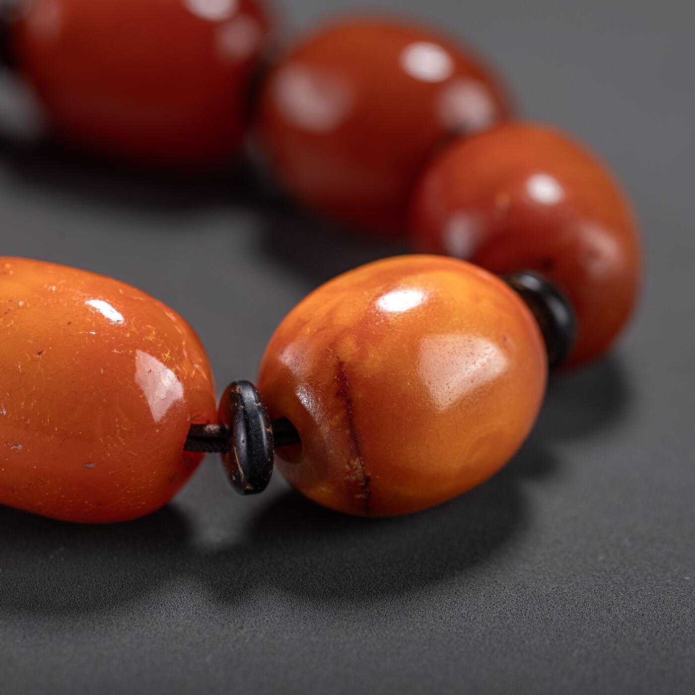 日本大阪雅和auction 2025金秋競賣會第一期 西亞蜜蠟手串34.6g 尺寸:L:10cm