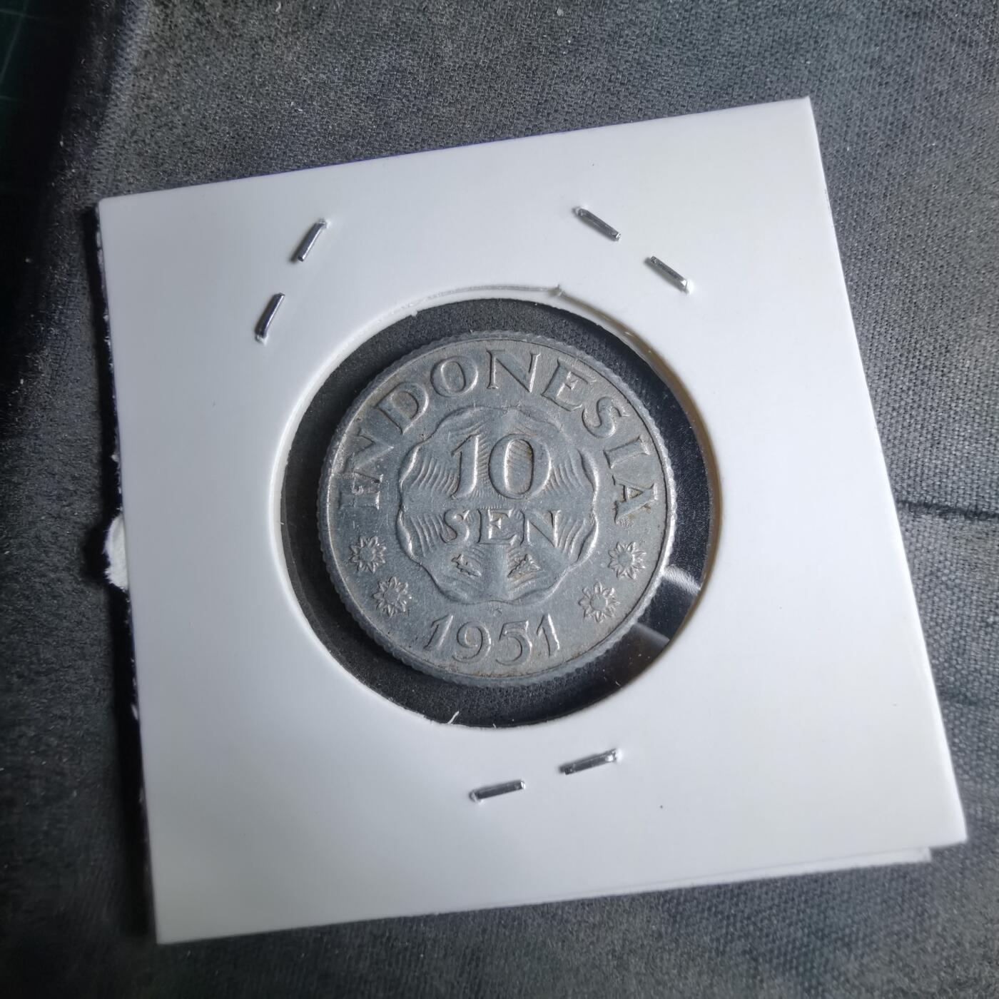 沼泽如烟--第890场 印度尼西亚1951年十分