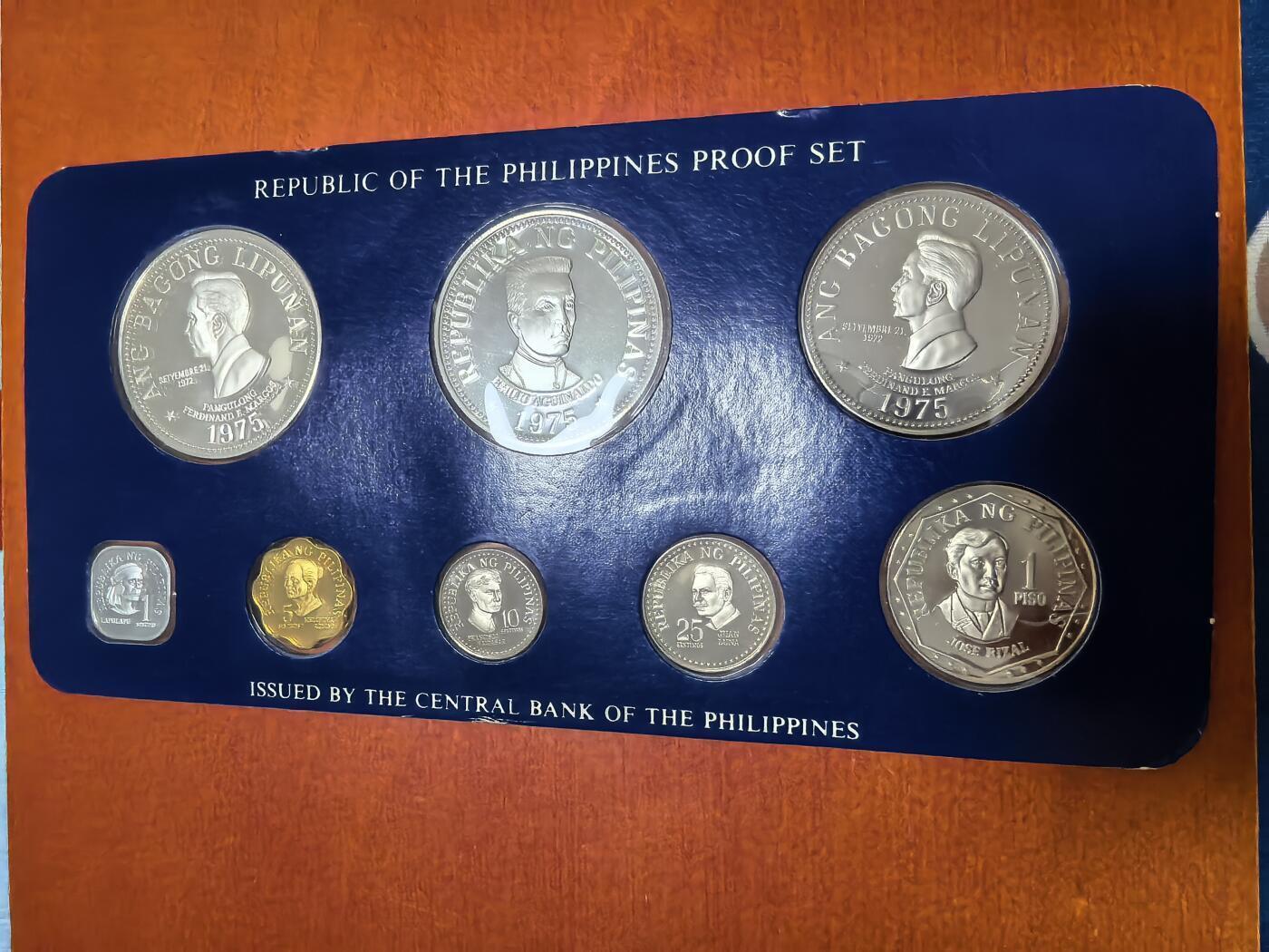 长老汇蛇年精选第七十场拍卖 1978菲律宾8枚精制币套币，盒证全，含高银50比索银币和低银25比索银币各1枚