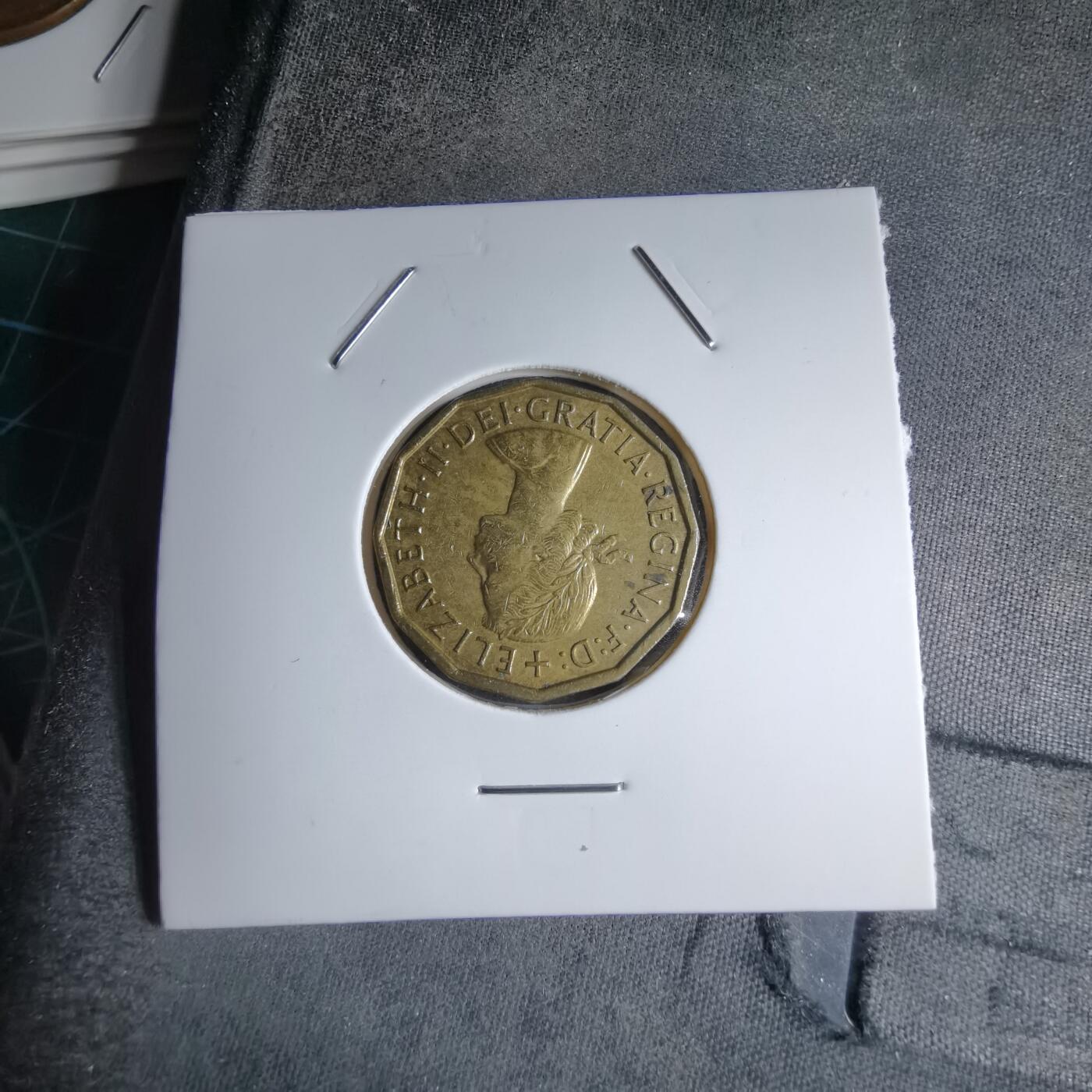 沼泽如烟--第890场 英国1960年3便士