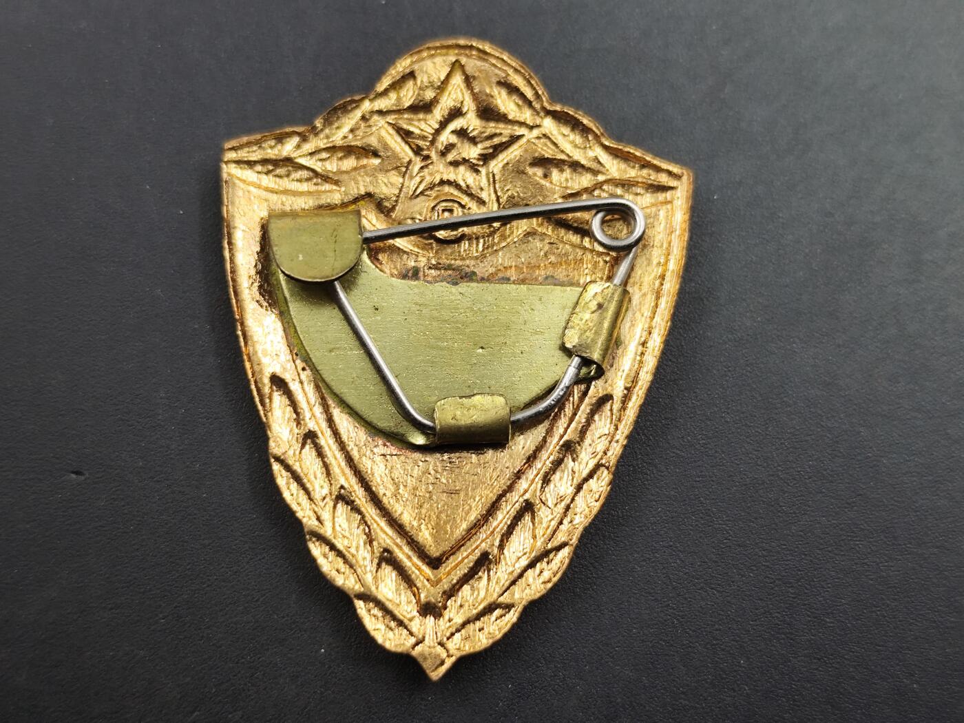 11月徽章新货项目 接下来都是精品场 欢迎关注