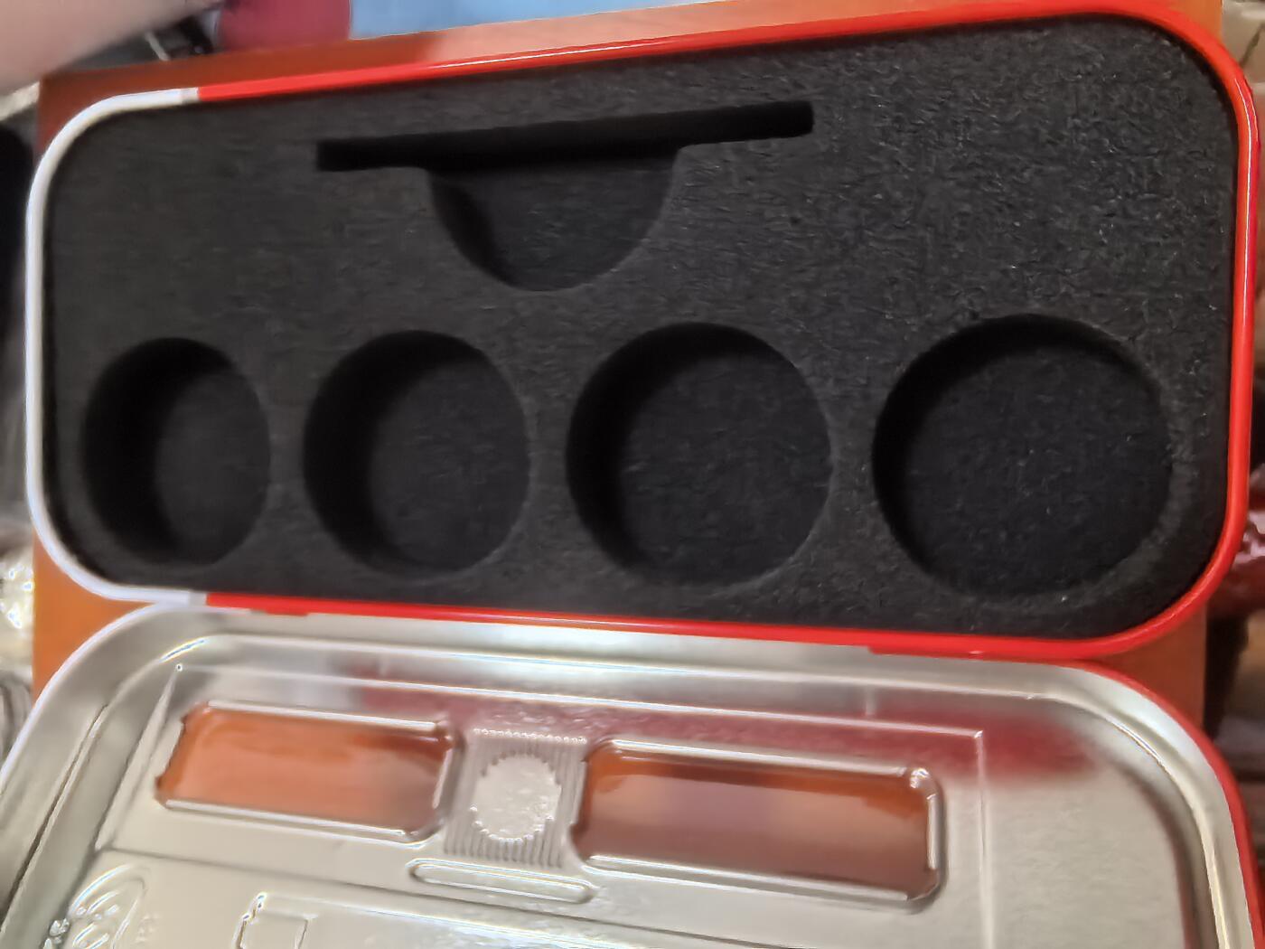 长老汇蛇年精选第七十场拍卖 2020斐济可口可乐彩色瓶盖精制银币原金属盒（不含币）