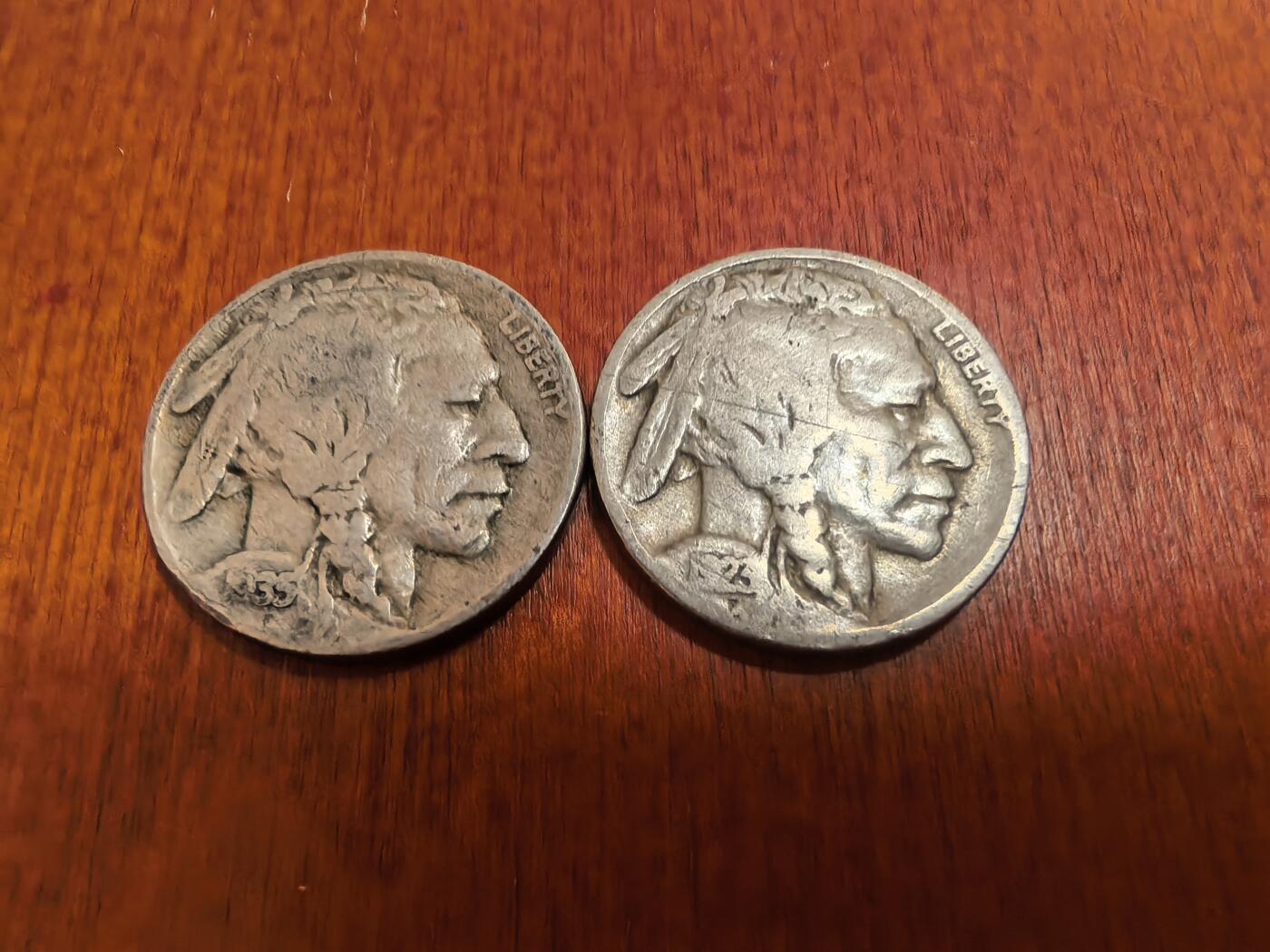 长老汇蛇年精选第七十场拍卖 1925+1935美国印第安水牛5分镍币，两枚，年份清楚