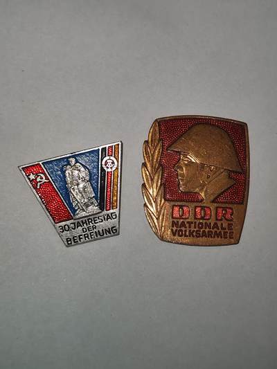 韵星假日拍卖第三十期 -- Rimey Holidays Auction 30 - 民主德国苏德建交三十周年与优秀士兵证章一组