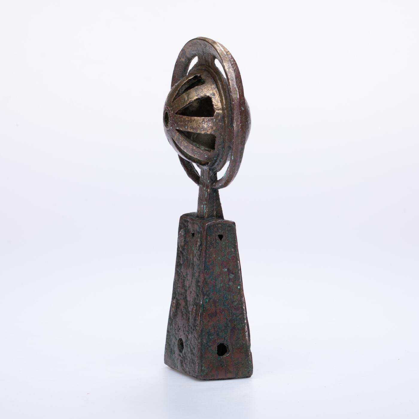 日本大阪雅和auction 2025金秋競賣會第一期 西周 鑾鈴 尺寸:W:8.5 H:16cm