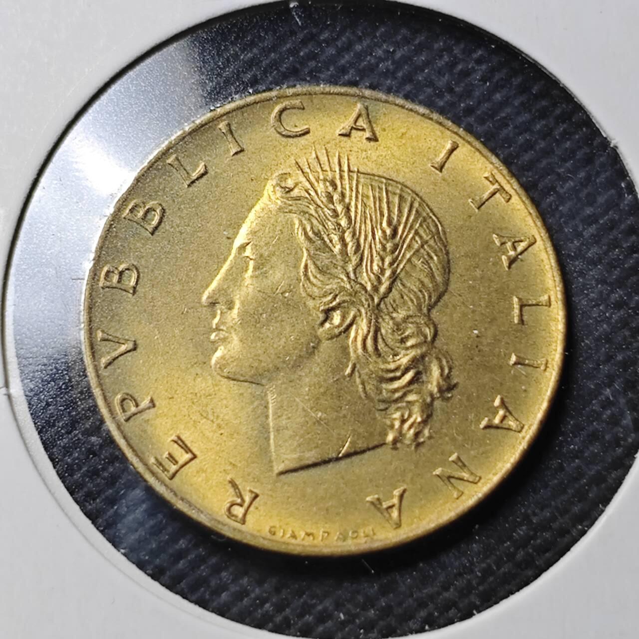 KK钱币收藏小铺  第363场  2月预留时间 周末发货  1979意大利20里拉铜币 好品