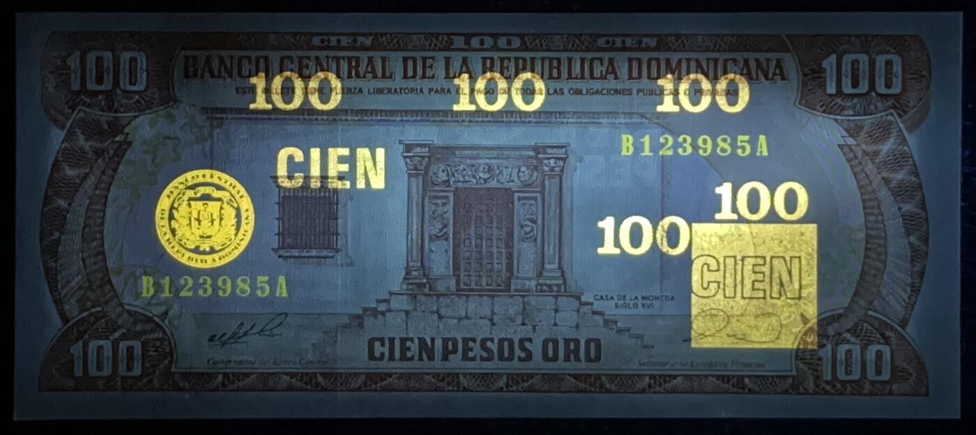 小福收藏拍卖第197期 裸钞场 本期有多张豹子号靓号 百慕大03年50元纪念钞百位号 马来亚和英属婆罗洲开国第一张纸币大冠女王 马来亚 41年1元英王乔六 法属太平洋10000法郎 捷克1000克朗纪念钞千位号  卢森堡 1000法郎  萨尔瓦多样钞 匈牙利 法罗群岛 危地马拉等多国精美纸币 多米尼加 1990年 100比索 P128 无47 unc