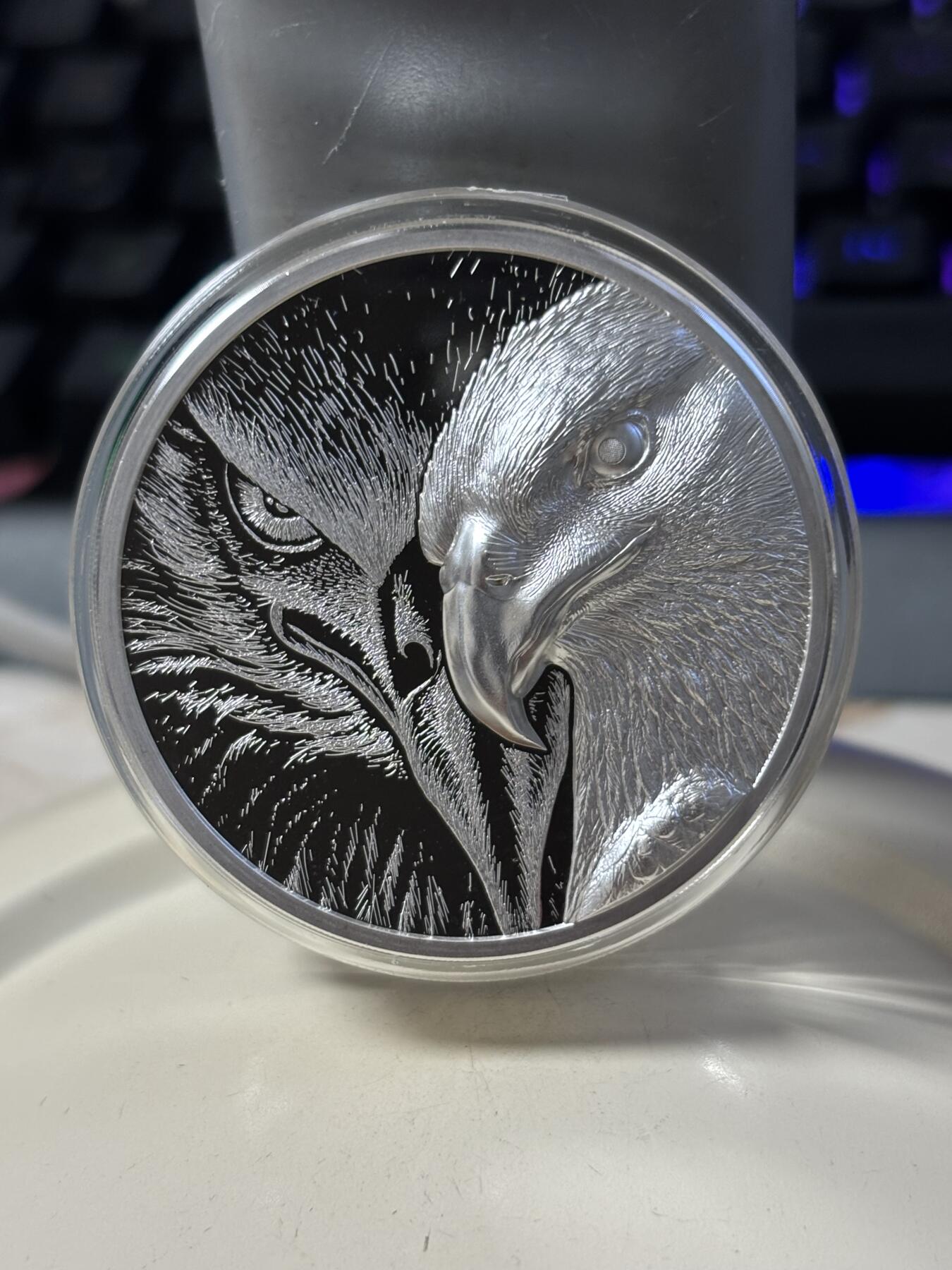 第181期拍卖 蒙古2020年雄鹰3盎司双面高浮雕精制纪念银币，999银，发行500枚