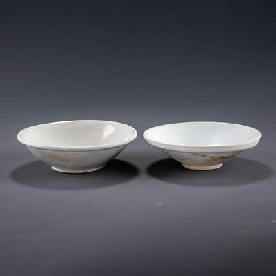 日本大阪雅和auction 2025金秋競賣會第一期 - 唐 邢窯侈口盞 二點 尺寸:1.D:14.6 H:4
2.D:14.4 H:4cm 備註:盒付