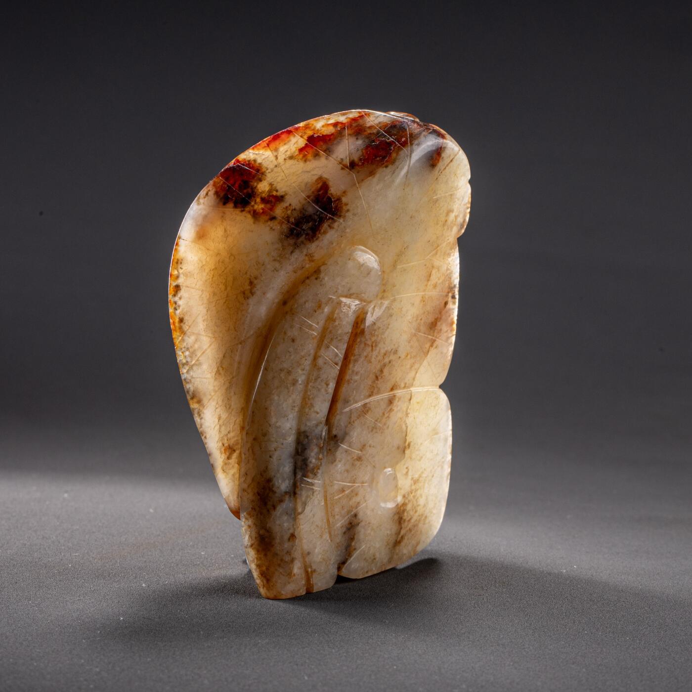 日本大阪雅和auction 2025金秋競賣會第一期 明 荷葉戲鴛玉把件 尺寸:L:7.5 W:5cm