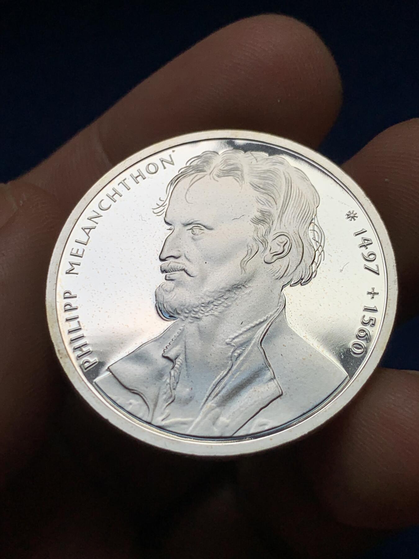 《竞宝斋》第435场 周日，周一2场连拍 （全场包邮） 德国1997年10马克精制银币J版 菲利普·梅兰希顿（德国人文主义者和宗教改革家） 15.5克 625银 发行量：15万出头