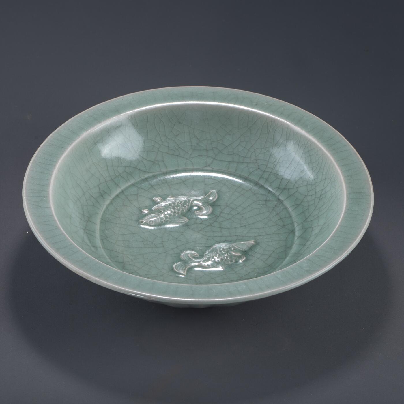 日本大阪雅和auction 2025金秋競賣會第一期 南宋 龍泉窯雙魚洗 尺寸:D:27.5 H:6.5cm