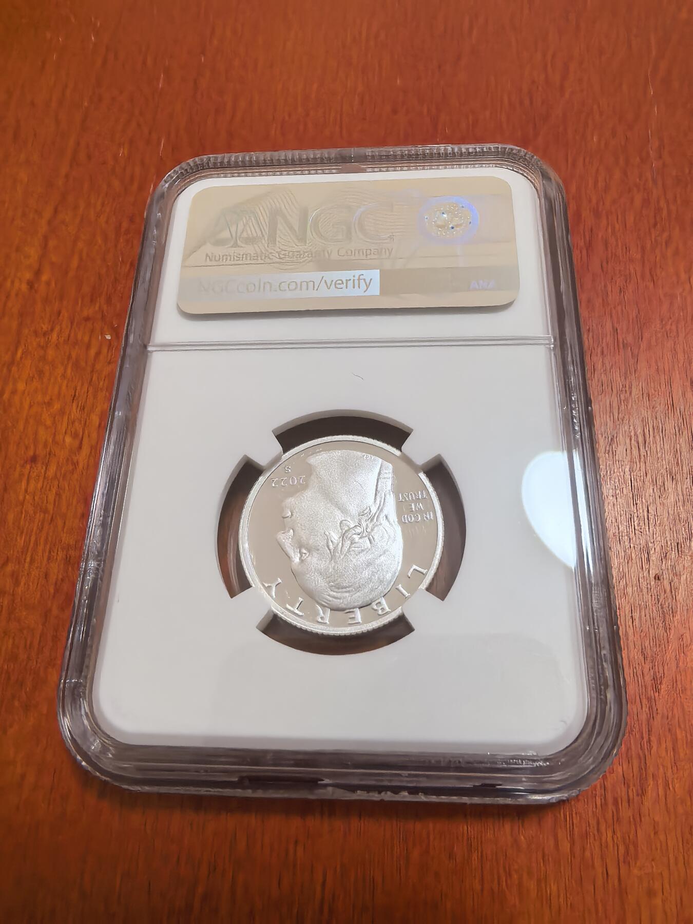 长老汇蛇年精选第七十场拍卖 2022 S 美国杰出女性——黄柳霜25美分精制银币，NGC PF70UC，早期标