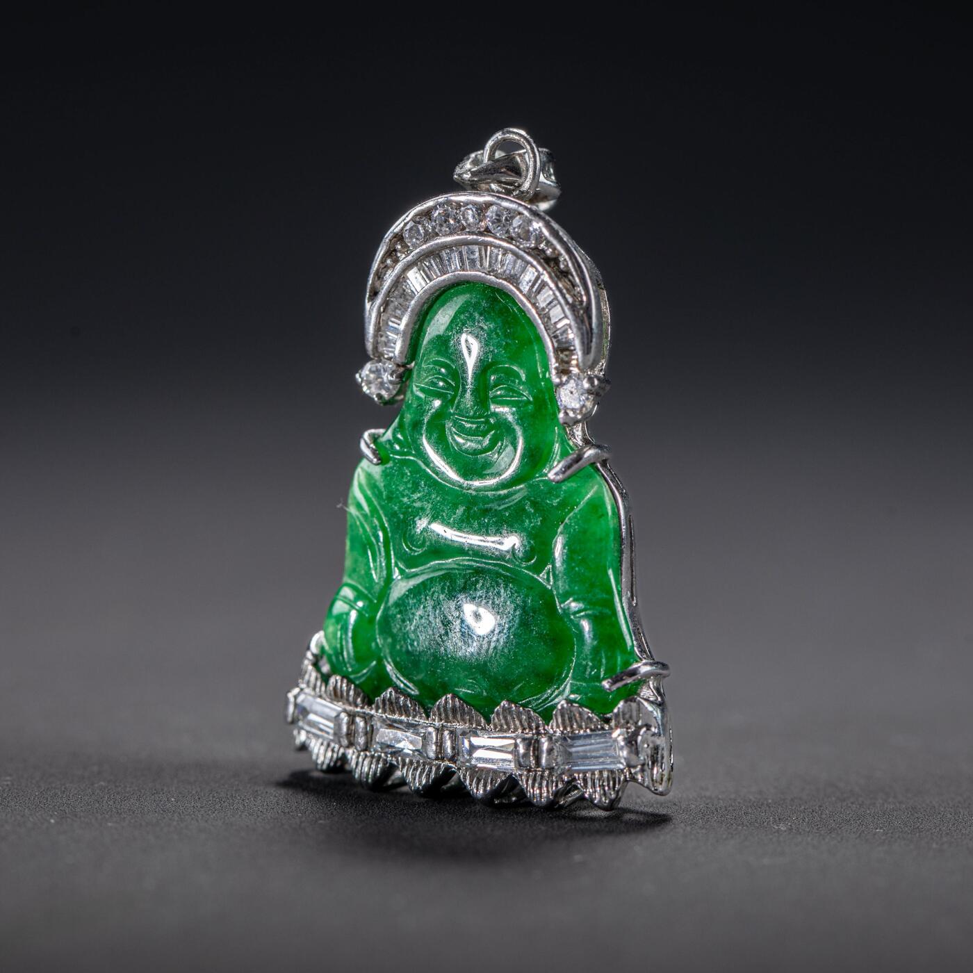 日本大阪雅和auction 2025金秋競賣會第一期 清 翡翠雕彌勒佛像 鑽飾 尺寸:W:3 H:4cm