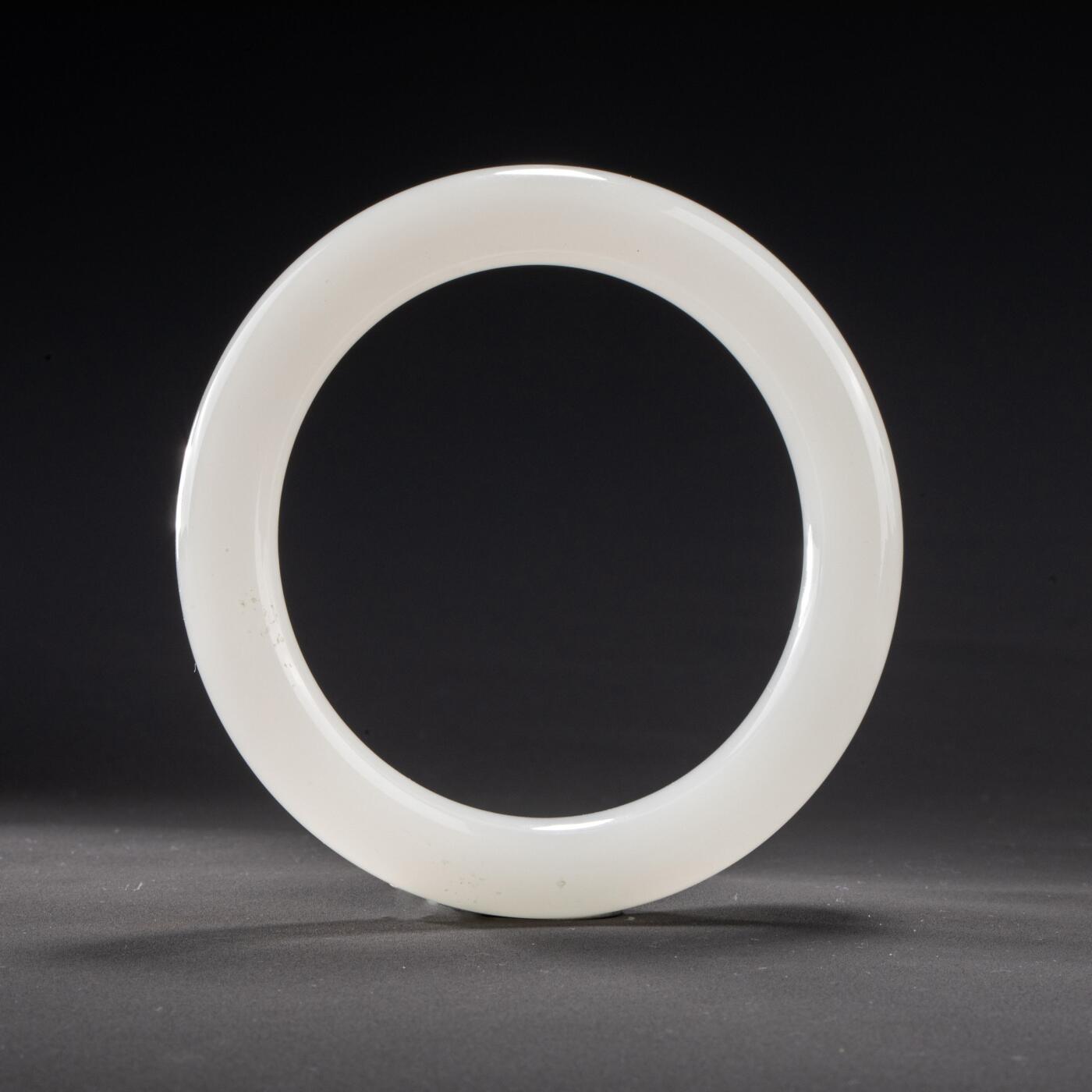 日本大阪雅和auction 2025金秋競賣會第一期 清 和田白玉手鐲 尺寸:D:8cm