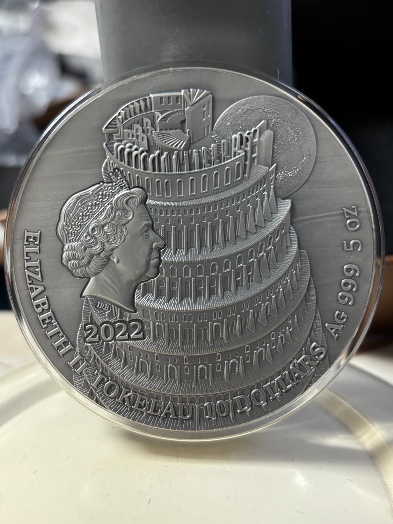 第181期拍卖 托克劳2022年巴别塔通天塔5盎司高浮雕纪念彩色银币，999银，发行量299枚，