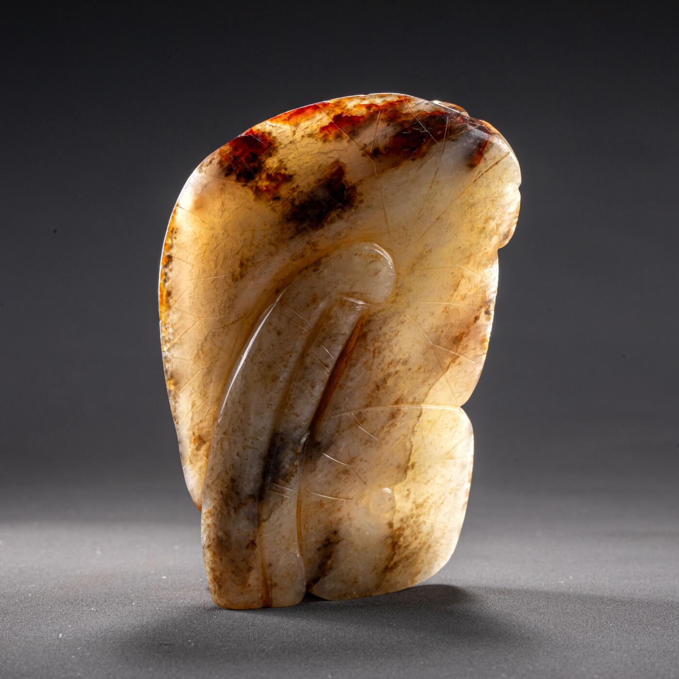 日本大阪雅和auction 2025金秋競賣會第一期 明 荷葉戲鴛玉把件 尺寸:L:7.5 W:5cm