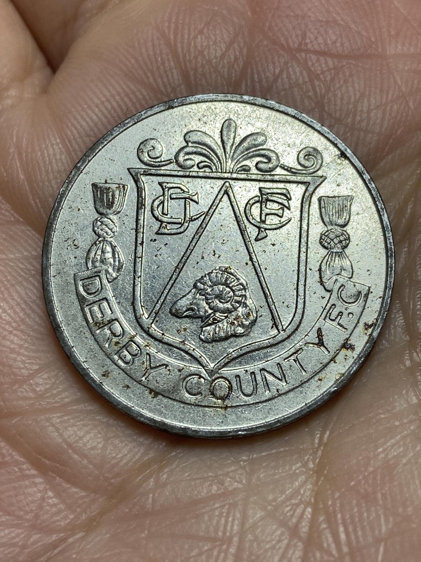 2025年第一百二十二场(总第一百四十八场）外国好品散币(免佣金) 英国🇬🇧足总杯纪念章