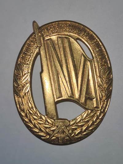 韵星假日拍卖第三十期 -- Rimey Holidays Auction 30 - 民主德国人民军体能证章