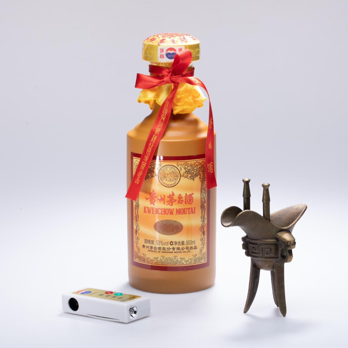 日本大阪雅和auction 2025金秋競賣會第一期 貴州茅台酒 15年 尺寸:酒精度：53%
容量：500ml