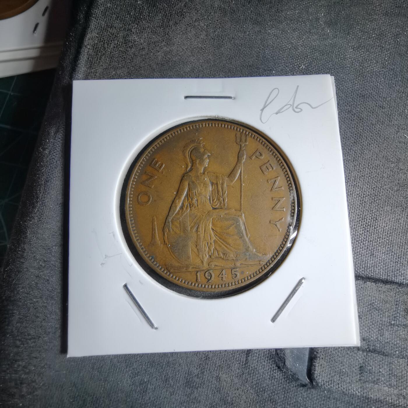 沼泽如烟--第890场 英国1945年1便士