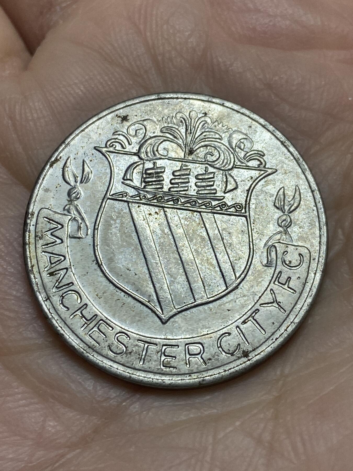 2025年第一百二十二场(总第一百四十八场）外国好品散币(免佣金) 英国🇬🇧足总杯纪念章