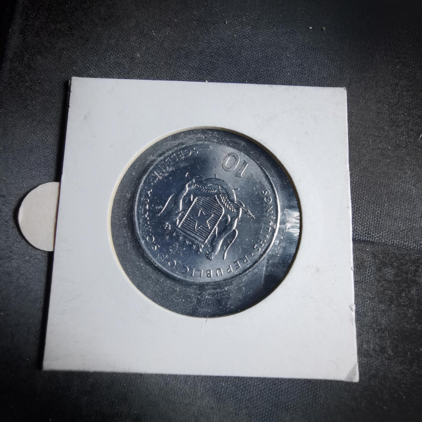 沼泽如烟--第890场 索马里2000年10先令猪