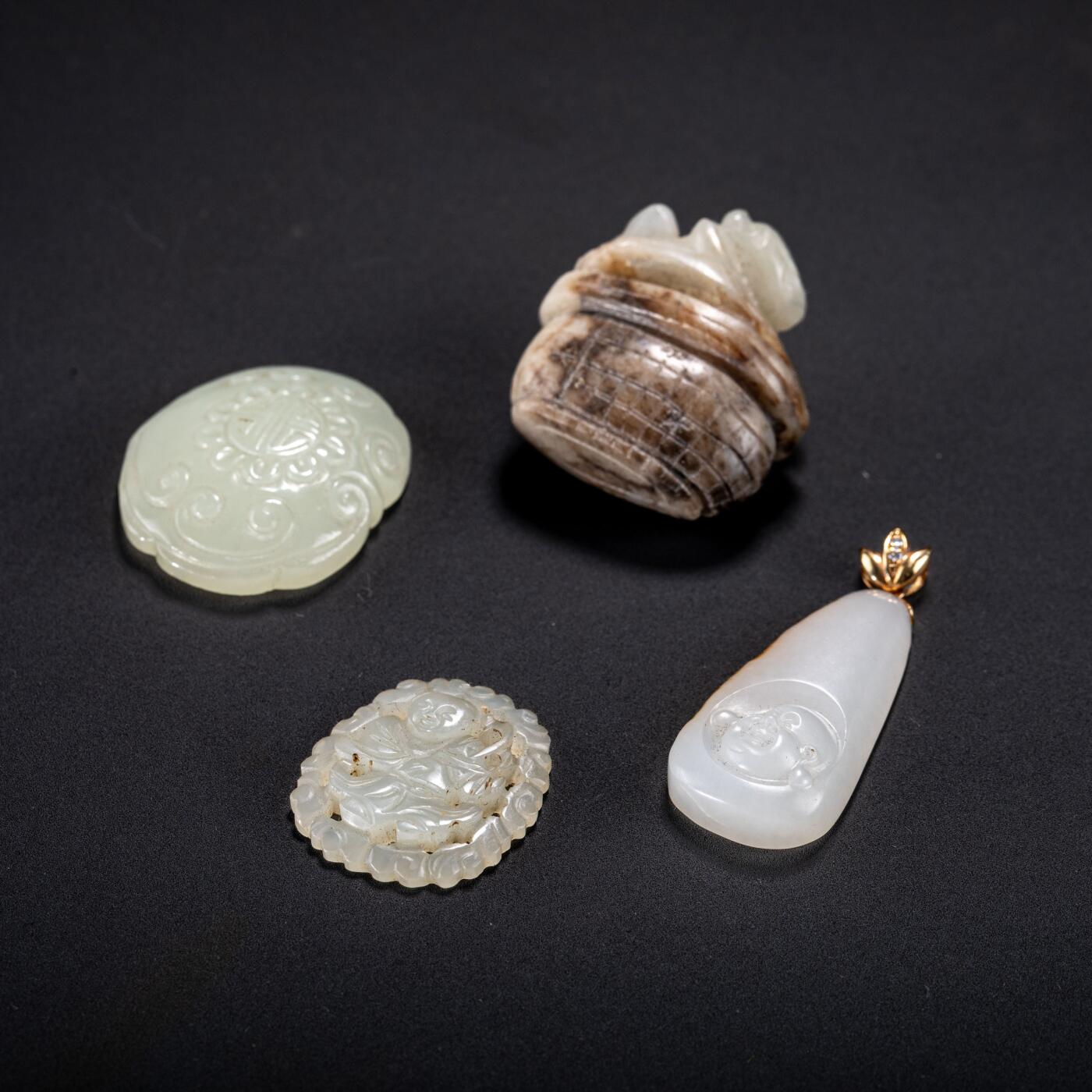 日本大阪雅和auction 2025金秋競賣會第一期 清 玉墜 玉珮 四點 尺寸:尺寸不一x4