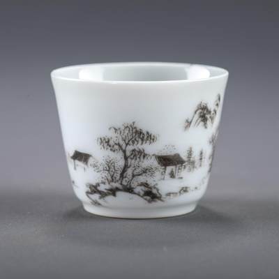 日本大阪雅和auction 2025金秋競賣會第一期 - 清雍正 墨彩山水杯 尺寸:D:5 H:4cm 備註:盒付
