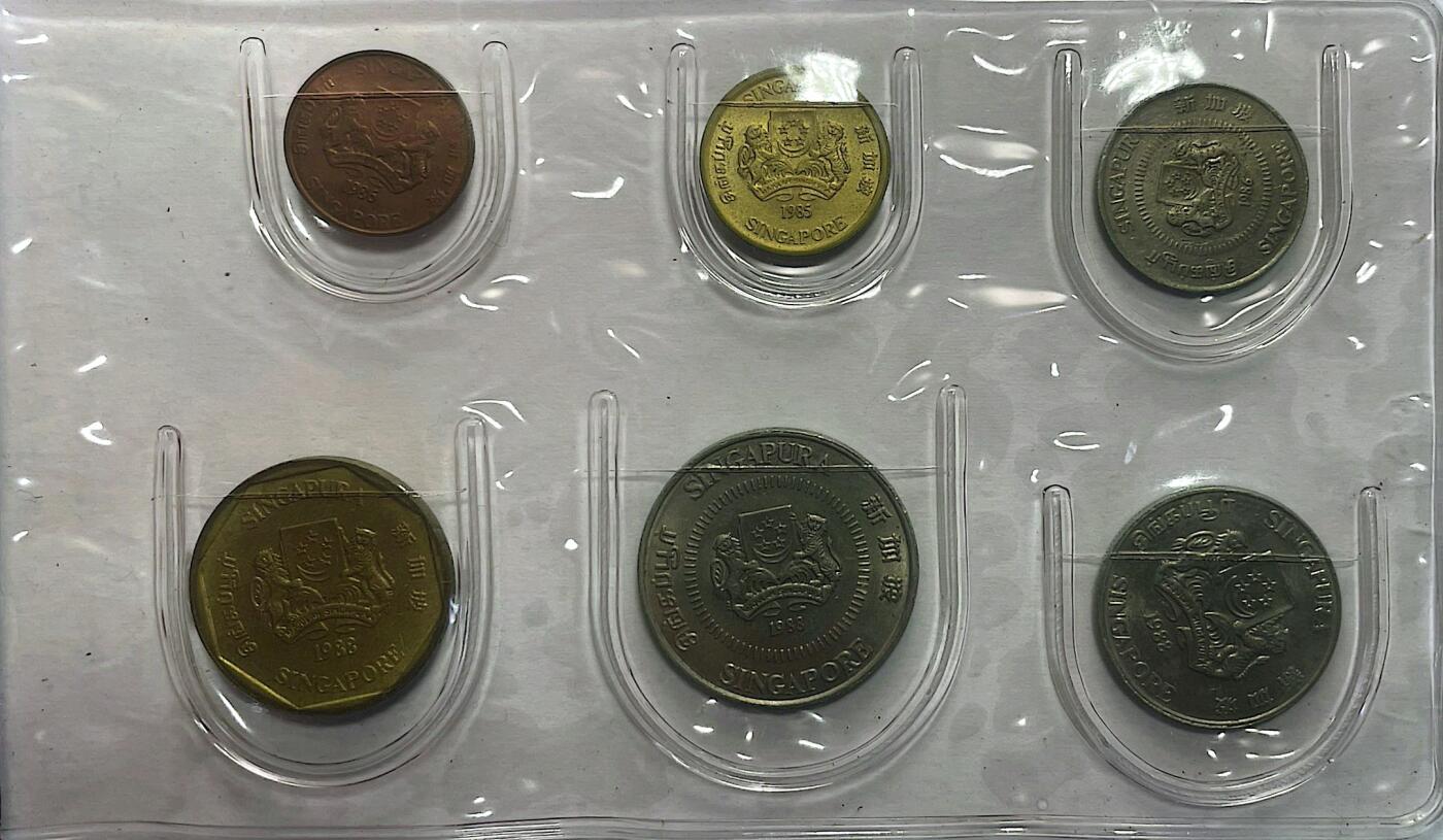 回流1115 新加坡和马来西亚邮币套册