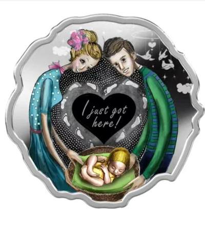 第180期拍卖【长期征集拍品】【北京币展专场】 - 纽埃2018年，“我刚来到这个世界”-婴儿宝宝出生，异形、激光镭射磨砂、彩色精制银币. 盒证全. 漂亮美丽的银币,发行量少,软绒漂亮原包装盒. 原价865元