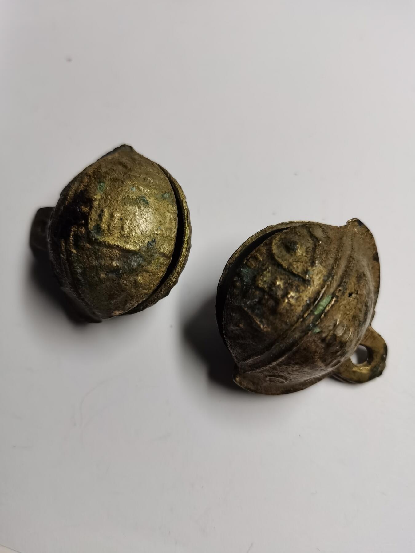 藏珍品阁专场78期 大铃铛一对，声音清脆