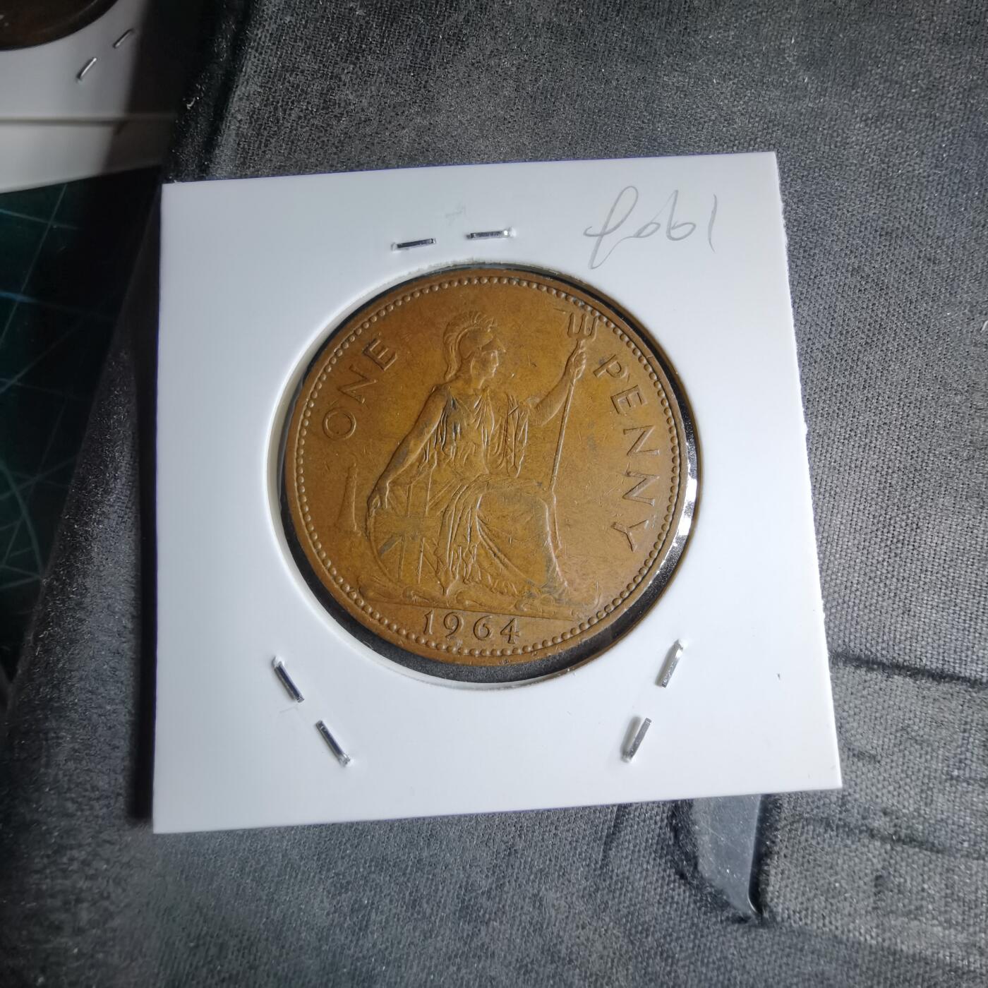 沼泽如烟--第890场 英国1964年1便士