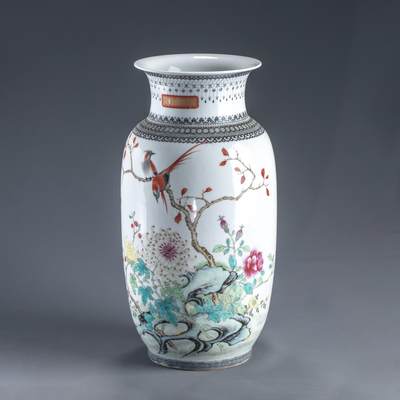 日本大阪雅和auction 2025金秋競賣會第一期 - 清 粉彩花鳥燈籠瓶 尺寸:W:20 H:39cm