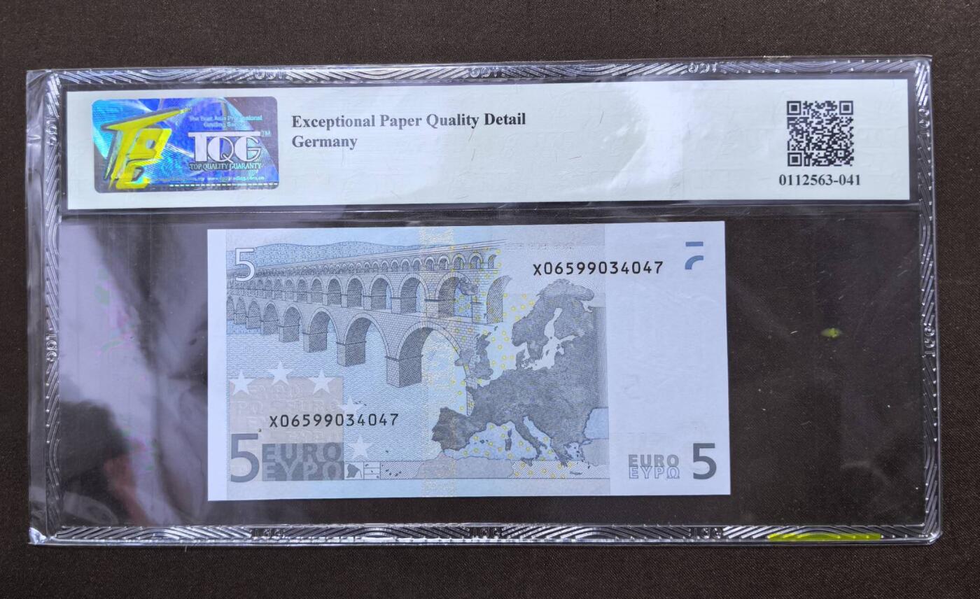 北京马甸外国币专卖第146期，外国纸币币专场，陆续上拍，欢迎关注 2002年德国首版一签5欧元纸币全新。TQG评级66分