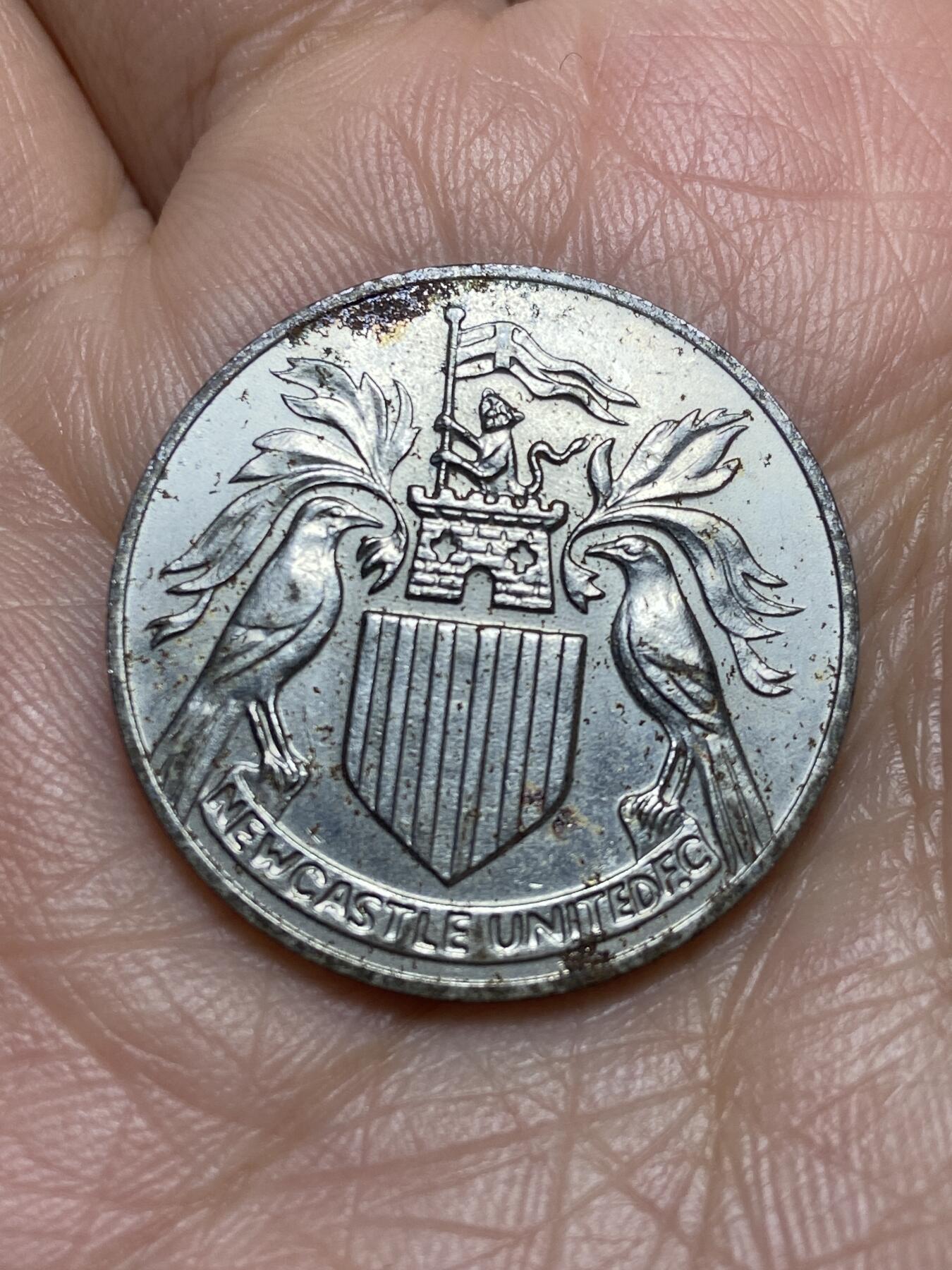 2025年第一百二十二场(总第一百四十八场）外国好品散币(免佣金) 英国🇬🇧足总杯纪念章